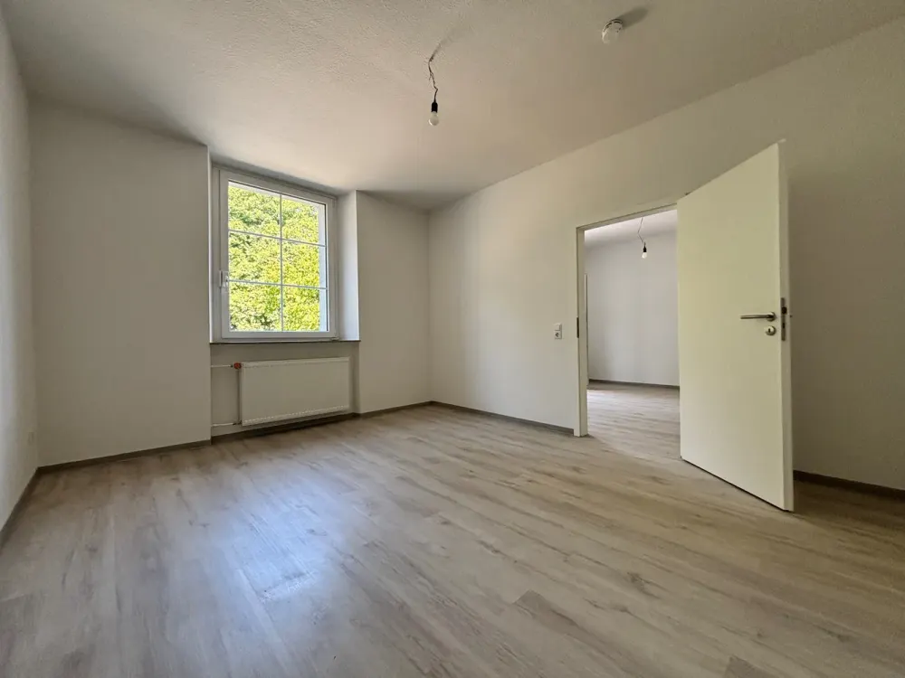 TOP renovierte 2-Zimmer Wohnung am Waldrand