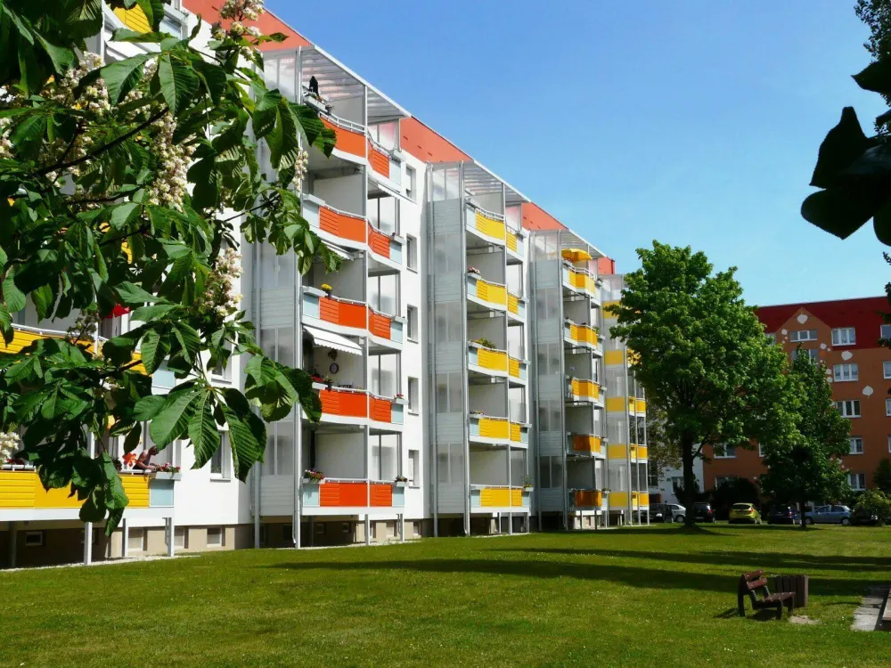 Ruhig gelegene, neusanierte 2-Raumwohnung mit Balkon