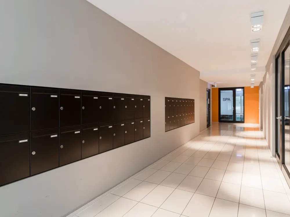 K-Star Residence - 2-Room Designer Apartment with Parking Space in Central Location