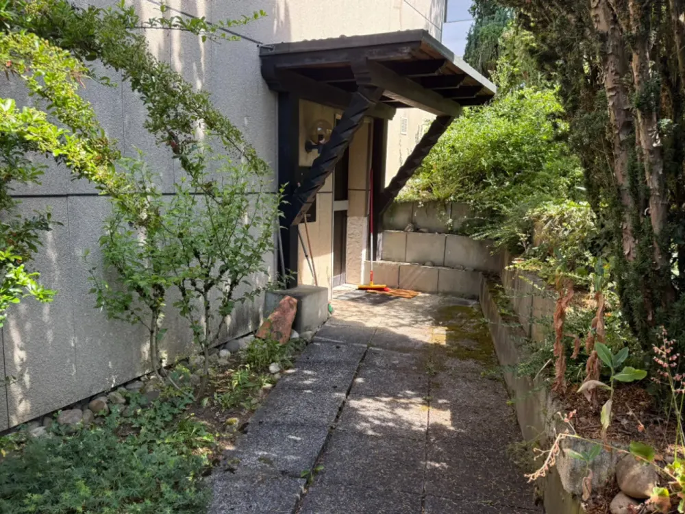 73207 Plochingen: 1- bis 2-Zi-Wohnung in Halbhöhenlage mit Terrasse und Gartennutzung. Frei.