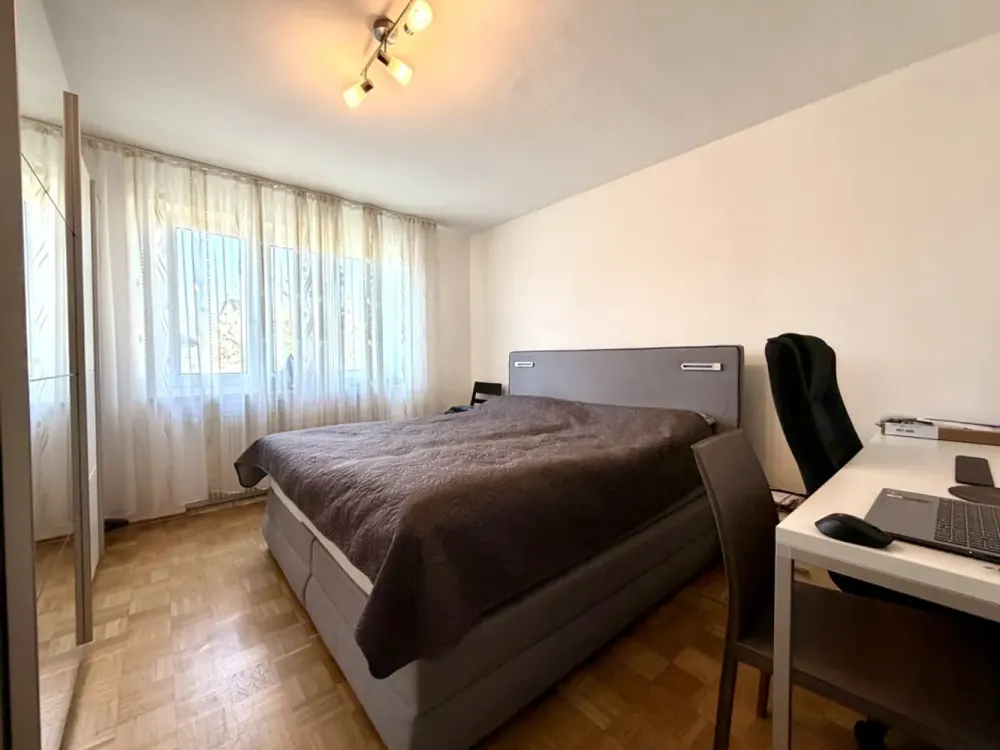 Quiet Living in Greenery - 3 Rooms with South Balcony, Garden and Space for Home Office