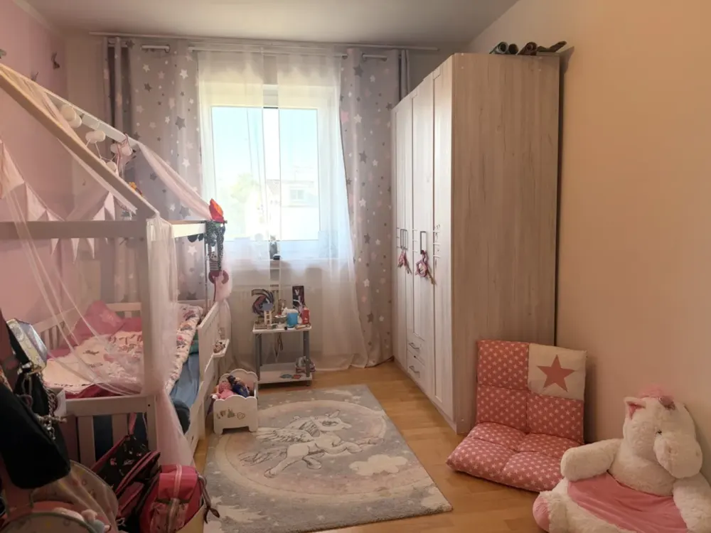 Quiet Living in Greenery - 3 Rooms with South Balcony, Garden and Space for Home Office
