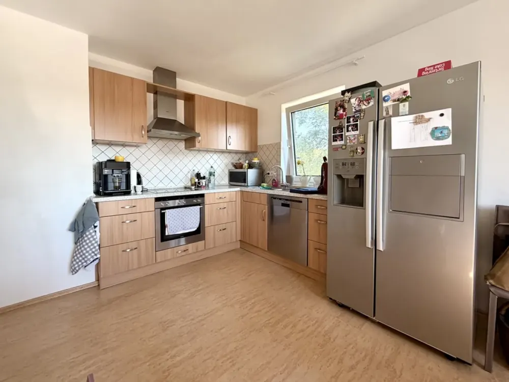 Quiet Living in Greenery - 3 Rooms with South Balcony, Garden and Space for Home Office