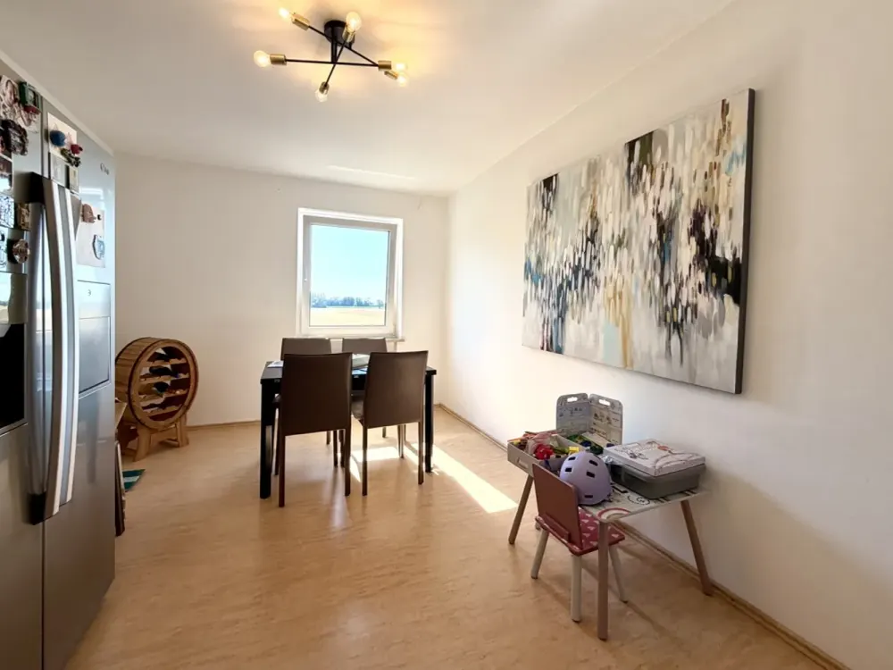 Quiet Living in Greenery - 3 Rooms with South Balcony, Garden and Space for Home Office