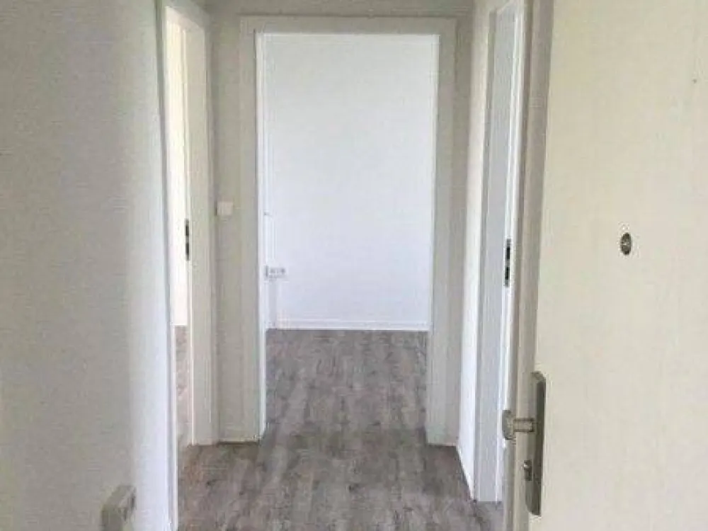 WG-gerechte Wohnung mit Balkon!