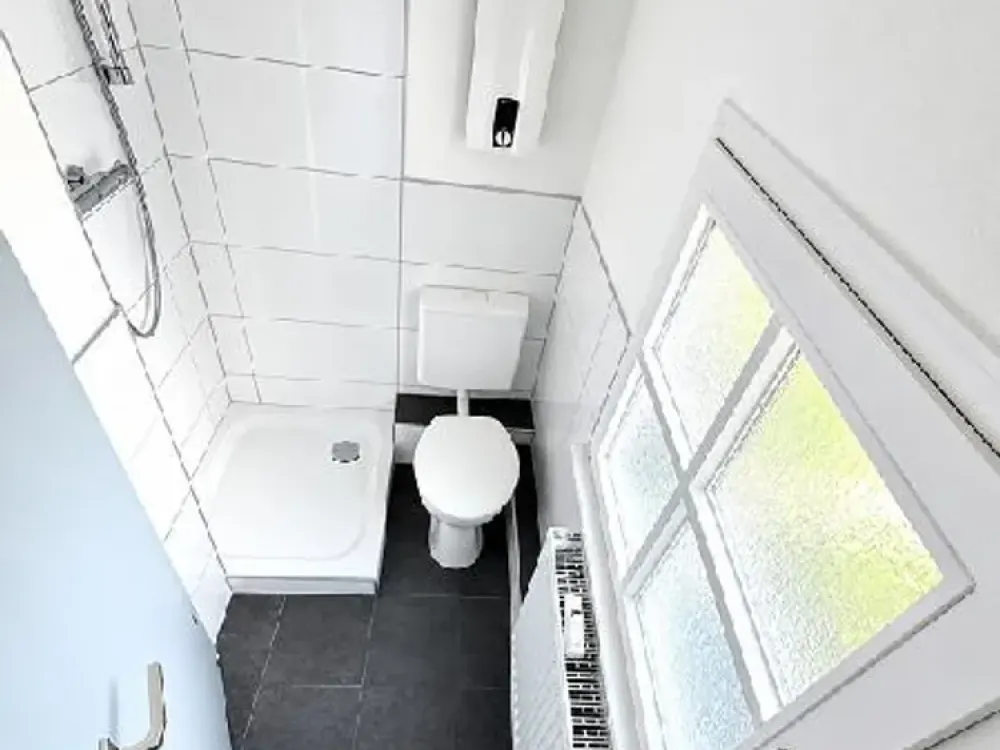 WOHNEN IM DENKMAL - MODERNISIERTES APPARTEMENT IM HERZEN DER KREISSTADT