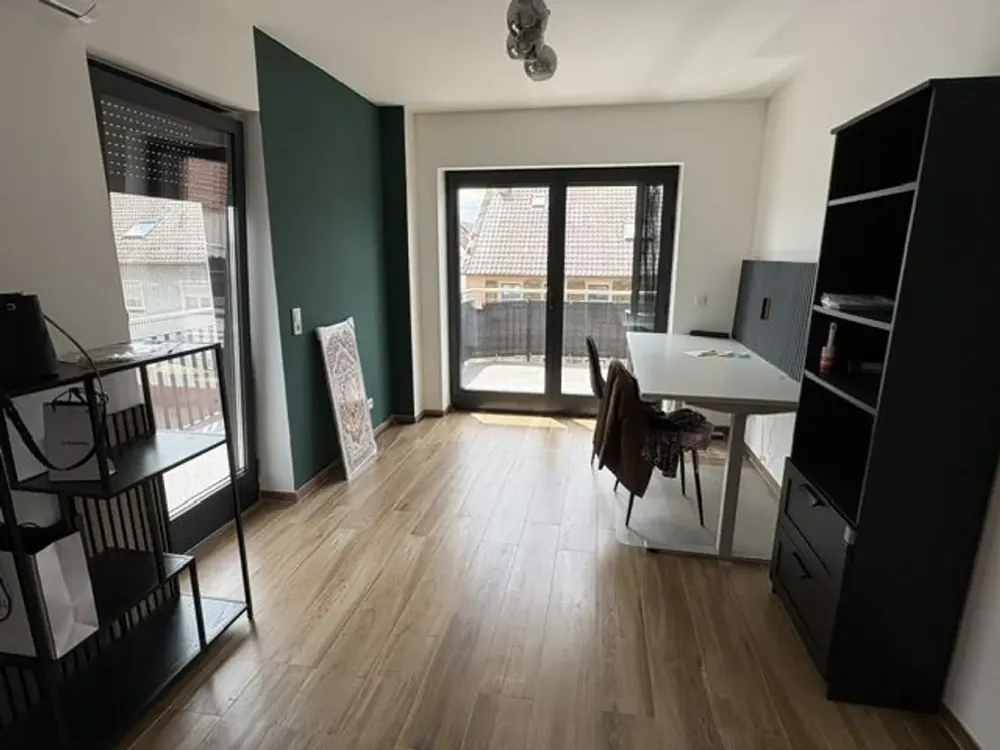 Helle, elegante 5-ZKB- Penthouse-Wohnung mit 2 Bädern und großen Dachterrassen.