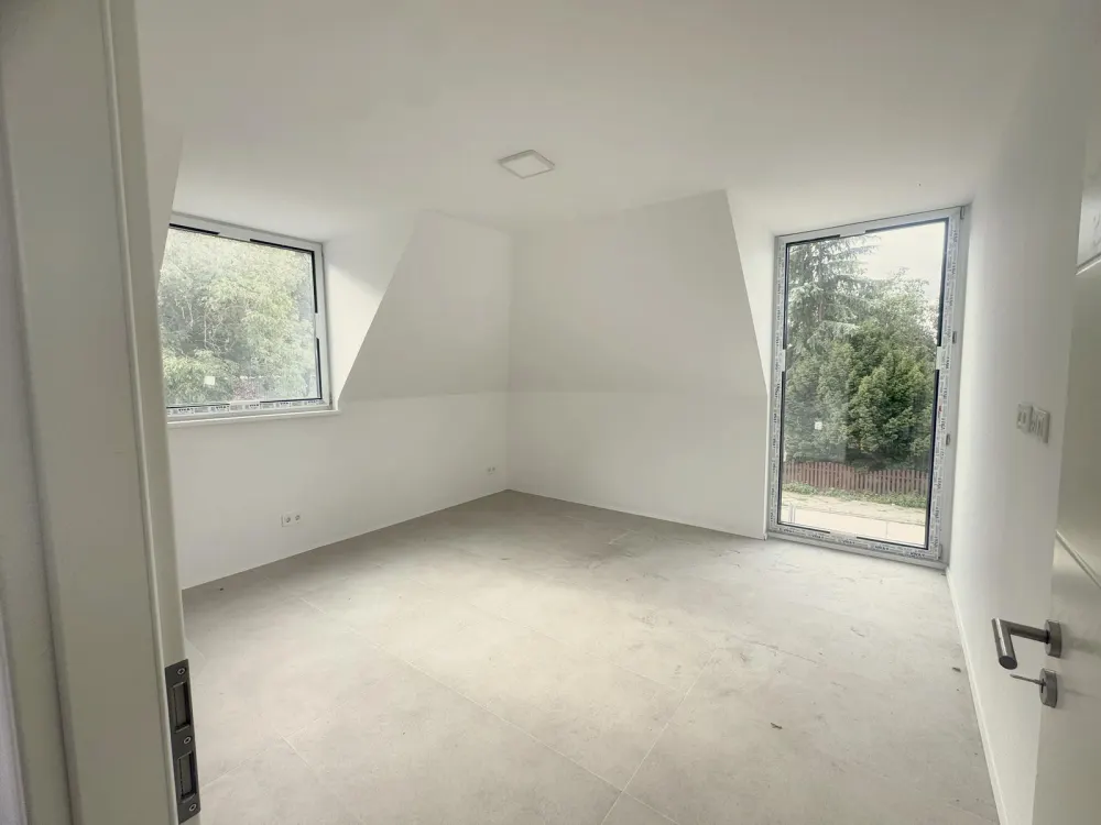 Neubau-Maisonette in ruhiger, familienfreundlicher Lage