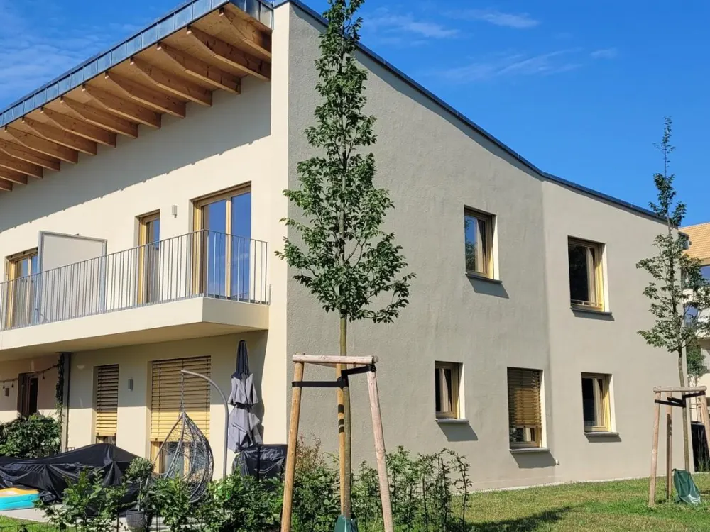ERSTBEZUG, Traum am Cospudener See: 2-Raum-Wohnung mit Sonnenbalkon, EBK und TG-Stellplatz
