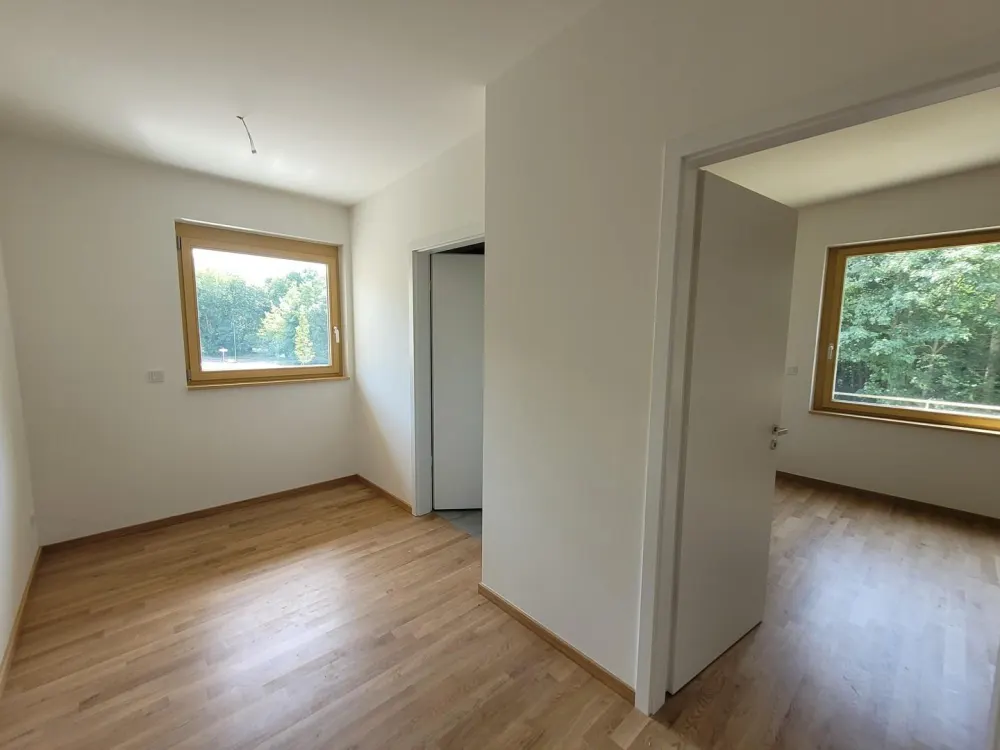 ERSTBEZUG, Traum am Cospudener See: 2-Raum-Wohnung mit Sonnenbalkon, EBK und TG-Stellplatz