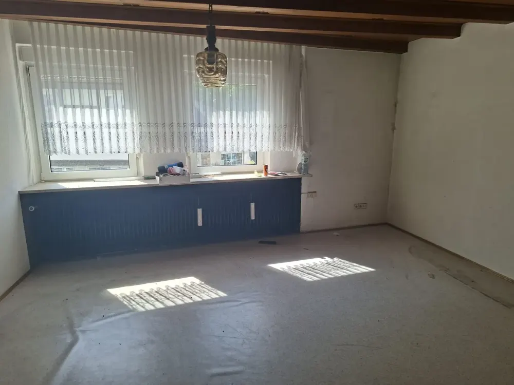 Spacious Residential House with approx. 195 m² in Central Location of Datteln