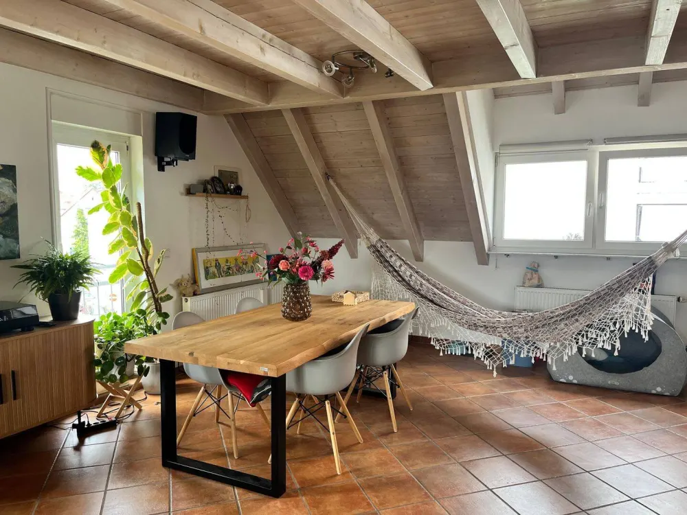 Helle und geräumige 3-Zimmer-Maisonette-Wohnung in Stuttgart Degerloch