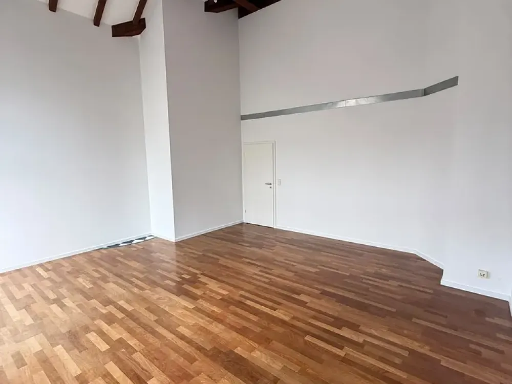 Erstbezug nach Sanierung - WG- geeignete 5-Zimmer-Maisonettewohnung - 2 Terrassen
