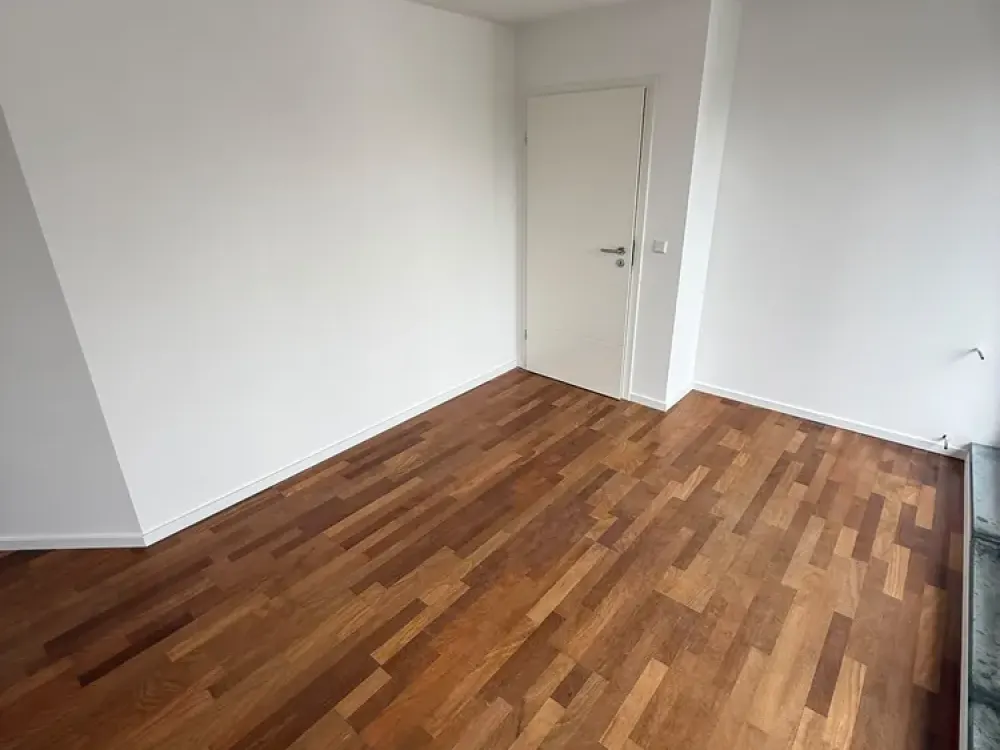 Erstbezug nach Sanierung - WG- geeignete 5-Zimmer-Maisonettewohnung - 2 Terrassen