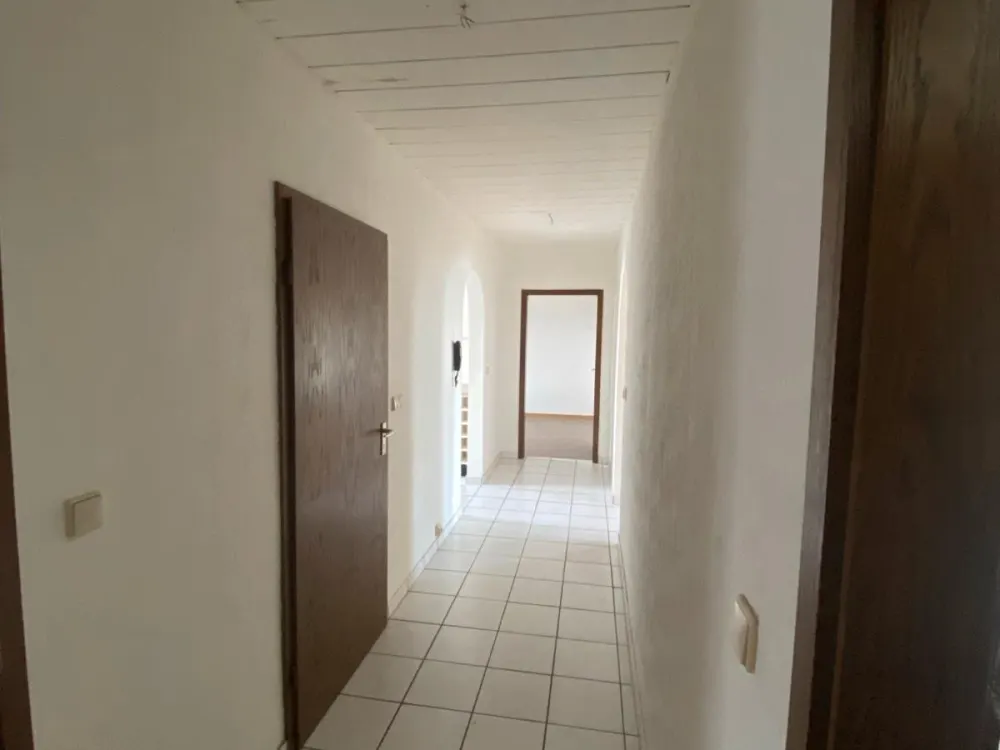3-Zimmer, Küche und Bad Wohnung