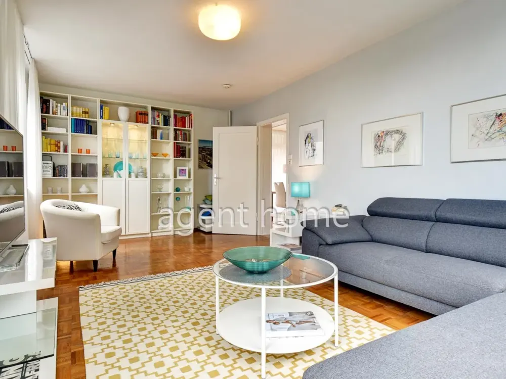 FURNISHED - SUNNY and in TOP LOCATION - 4.5-Room Apartment with Balcony - Near Killesberghöhe