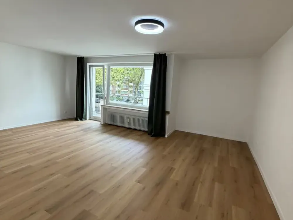 TOP-Lage/Düssseltal/Zooviertel/Provisionfrei/Aufzug/2 Balkone/EBK/Einzelgarage