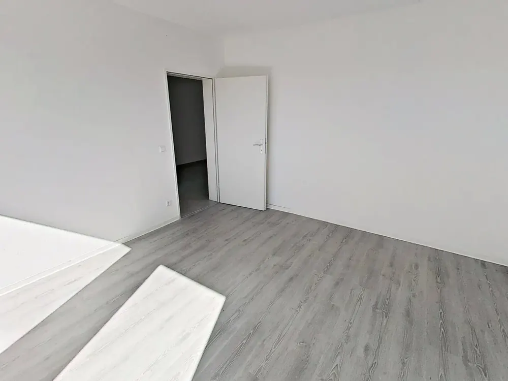 Großzügiges Raumwunder: Lichtdurchflutete 2-Zimmer-Wohnung mit Balkon in Paderborn-Dahl