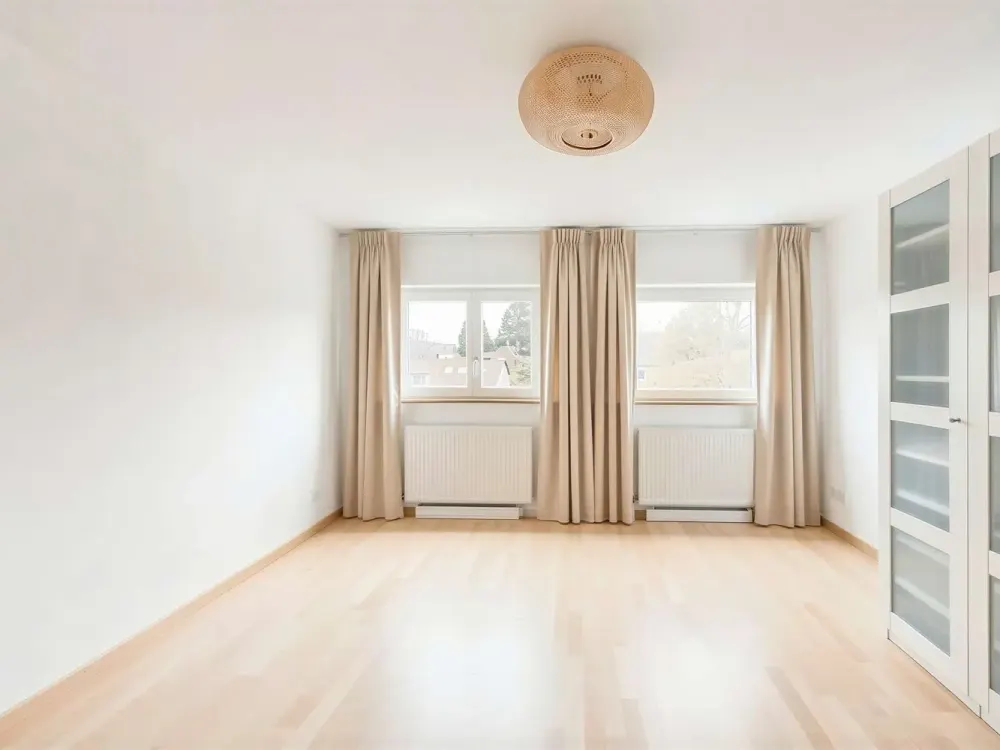 حلم السكن بثلاث غرف, مضيء، مُعتنى به وموقع مركزي
