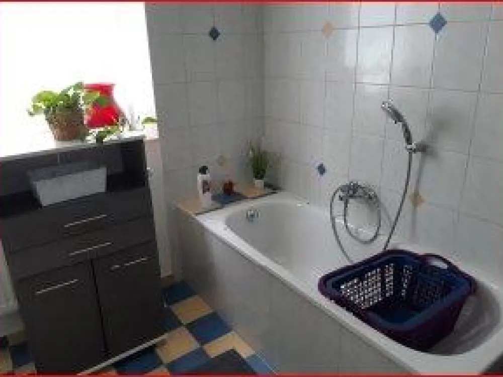 Helle ebenerdige 2 ZKB 69qm kleiner Balkon, ruhig, sofort frei