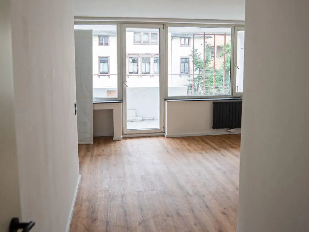 Frisch renovierte Wohnung im Zentrum Frankfurtsd