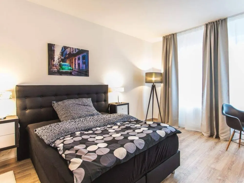 Ab Sofort - modern möbliertes Zimmer in 3er WG - top Lage Ostend - fußläufig zur EZB