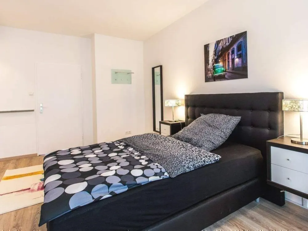 Ab Sofort - modern möbliertes Zimmer in 3er WG - top Lage Ostend - fußläufig zur EZB