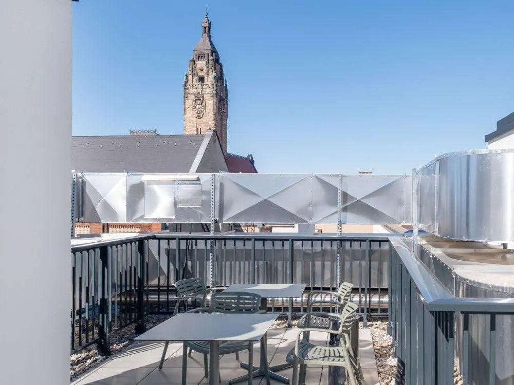 City West Living: Modernes Apartment mit Gym, Coworking & Rooftop am Schloss Charlottenburg
