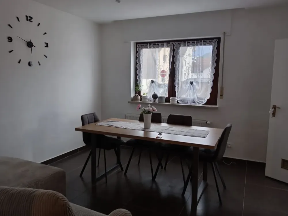 Space for Your Ideas: 3.5-Room Apartment in Malsch with Terrace