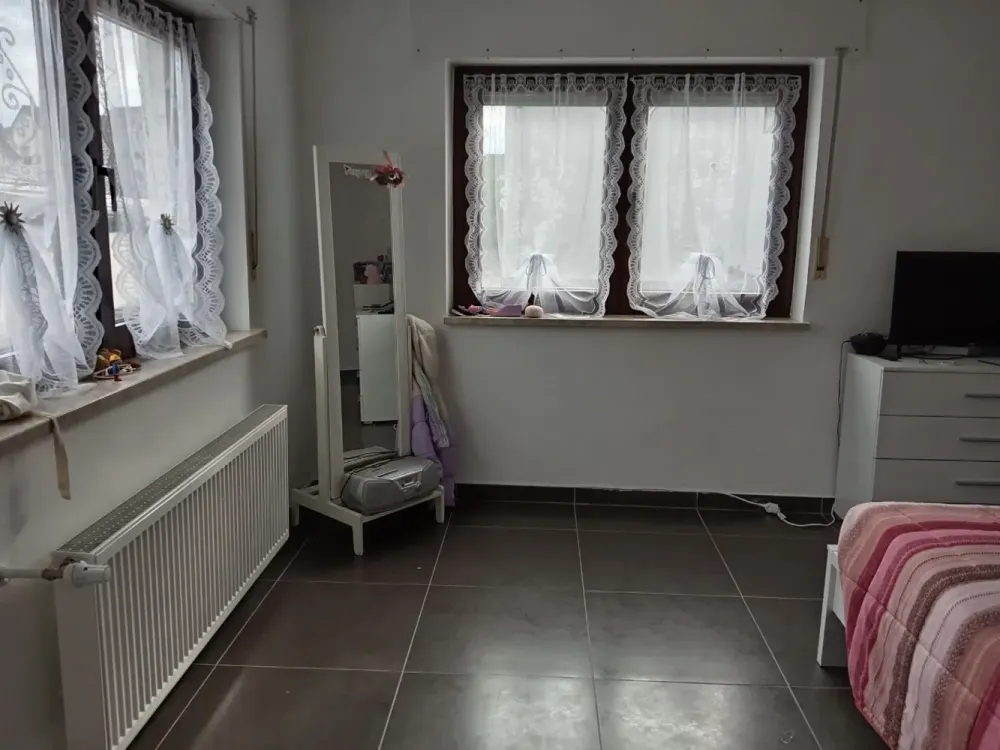 Space for Your Ideas: 3.5-Room Apartment in Malsch with Terrace