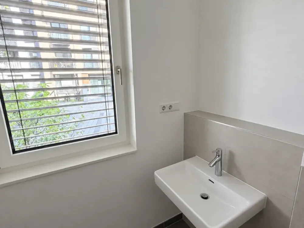 Zuhause mit 3 Zimmern und Balkon in Frankfurt am Main