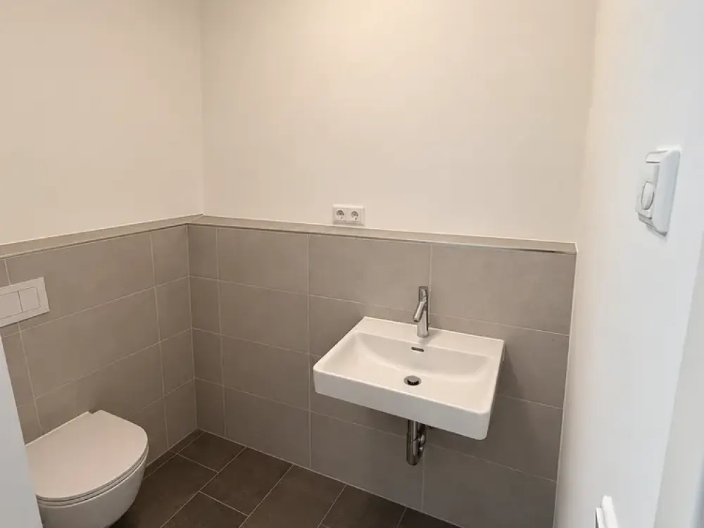 Zuhause mit 3 Zimmern und Balkon in Frankfurt am Main