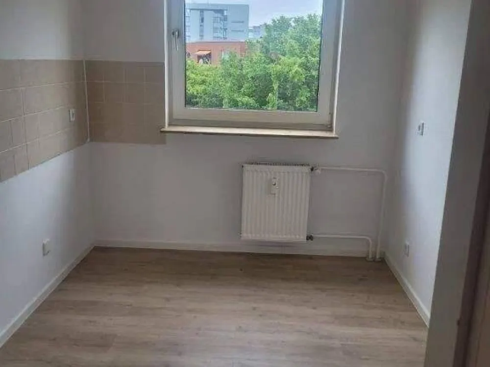 3 Zi.-Whg. - Goerdelerstr. 8 - NUR BIS ZU 3 PERSONEN - Balkon - Keller - 1.OG