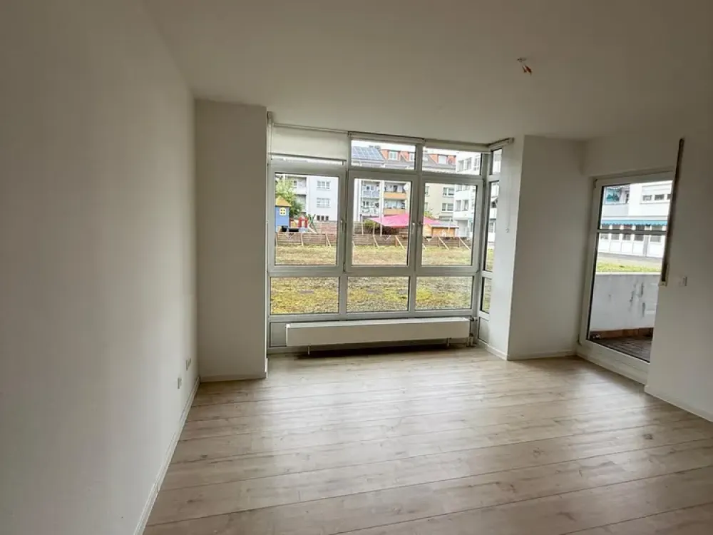 Gut geschnittene 2-Zimmer Wohnung mit Balkon in Frankfurt Unterliederbach