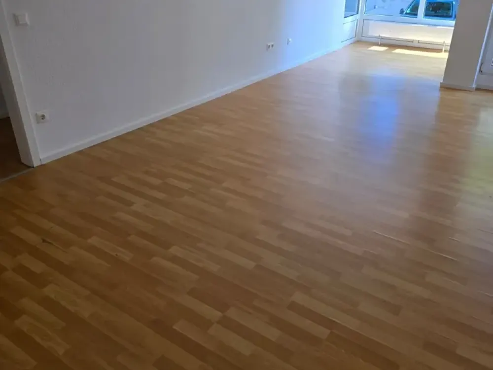 Gut geschnittene 2-Zimmer Wohnung mit Balkon in Frankfurt Unterliederbach