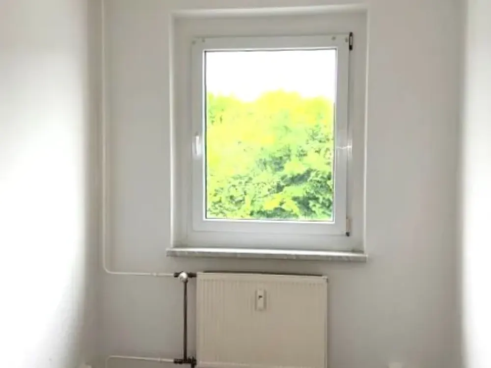 Bezugsfrei. Frisch renoviert. Bereit. / Available now. Renovated. Ready for you.