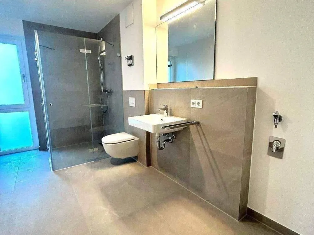 2 MONATE MIETFREI! | Hochwertige 2-Zimmer-Neubauwohnung | Erstbezug | EBK & Balkon