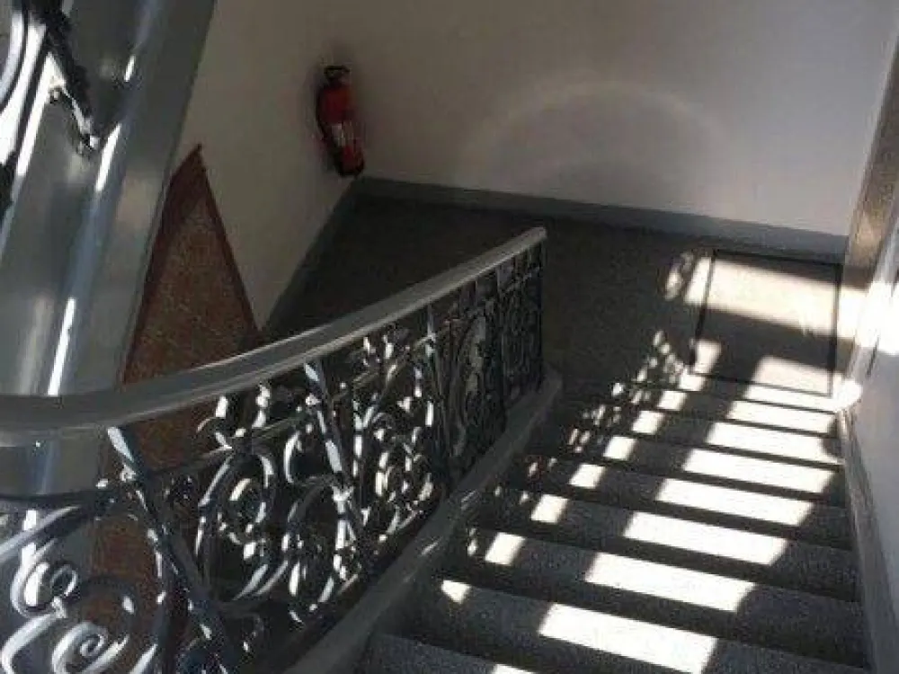 KESTLER IMMOBILIEN IVD - Cityapartment Nr. 7 - Fußgängerzone - Küchenzeile - Aufzug
