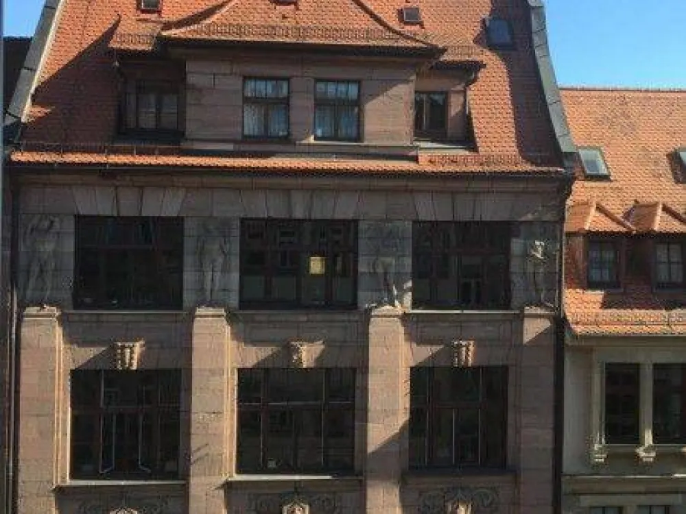 KESTLER IMMOBILIEN IVD - Cityapartment Nr. 7 - Fußgängerzone - Küchenzeile - Aufzug