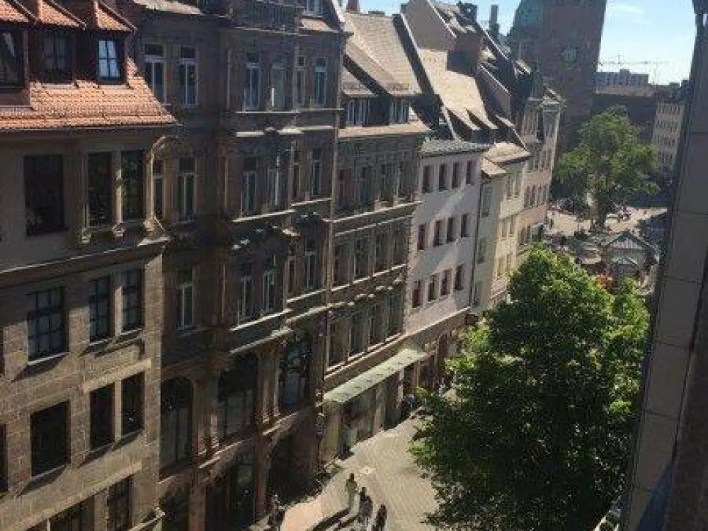 KESTLER IMMOBILIEN IVD - Cityapartment Nr. 7 - Fußgängerzone - Küchenzeile - Aufzug