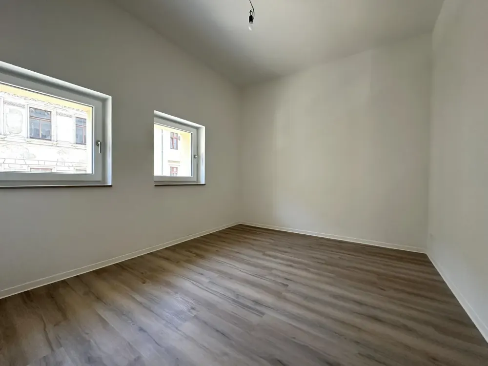 3 Zimmer | Balkon | sanierter Altbau, Wohnen im Zentrum-Ost | Optional mit EBK