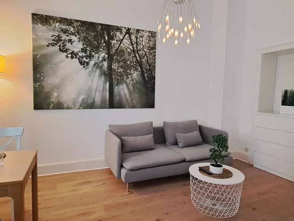 Vollmöblierte 2-Zimmer EG Wohnung mit Terrasse, nähe Konstablerwache