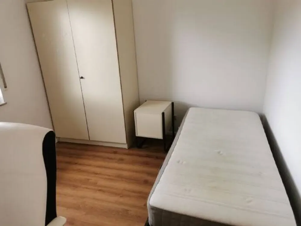 Kleines Apartment in Uninähe