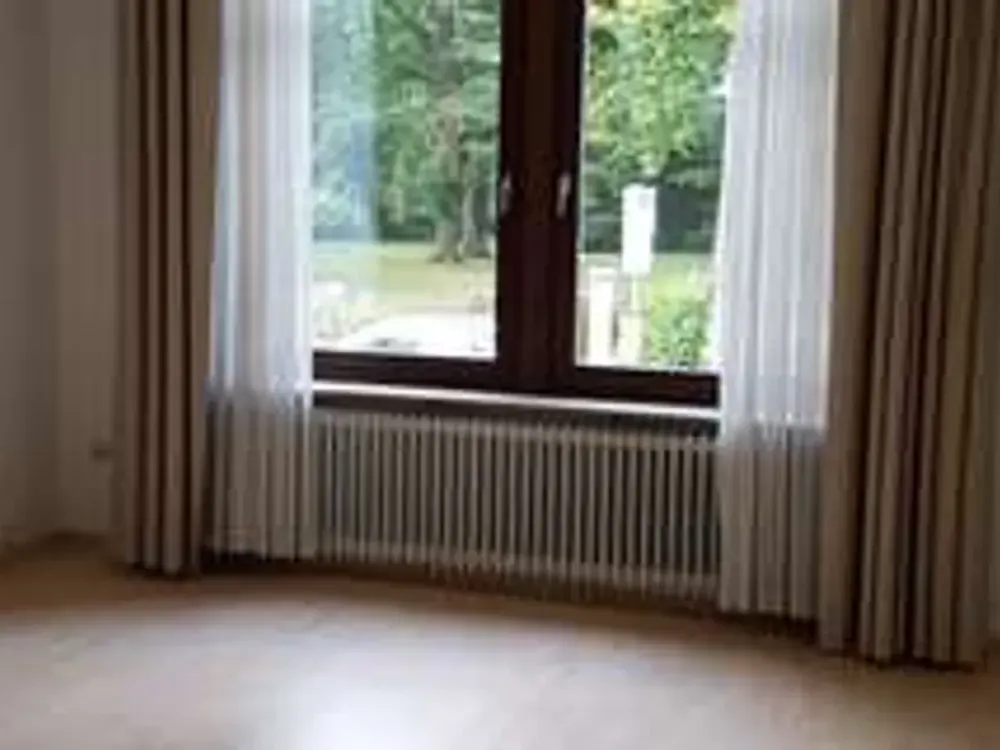Stilvolle Altbauwohnung in der Bahnhofstraße, Blick auf Park