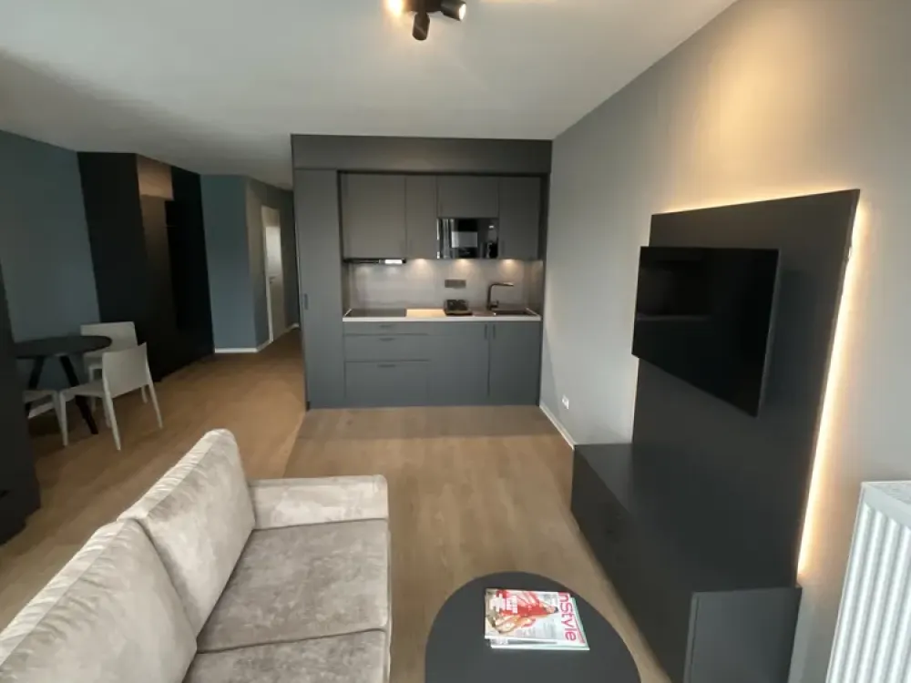 mio Suite Apartment: Vollmöbliertes 1-Zimmer-Apartment mit Designerküche, WLAN