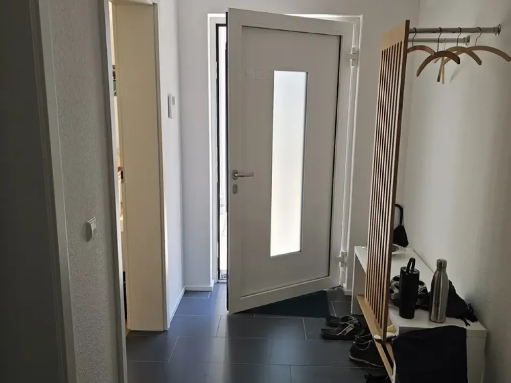 Möblierte 2 Zimmer-Wohnung mit EBK, Abstellraum, Kellerabteil und Stellplatz in Karlsruhe-Zentrum