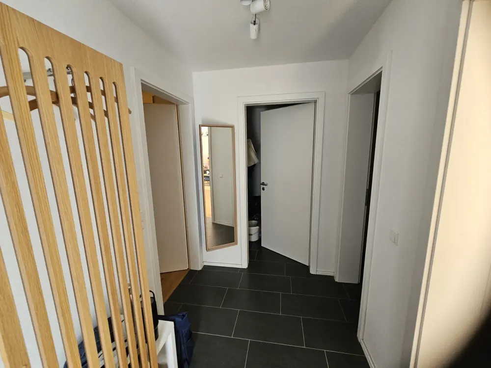 Möblierte 2 Zimmer-Wohnung mit EBK, Abstellraum, Kellerabteil und Stellplatz in Karlsruhe-Zentrum