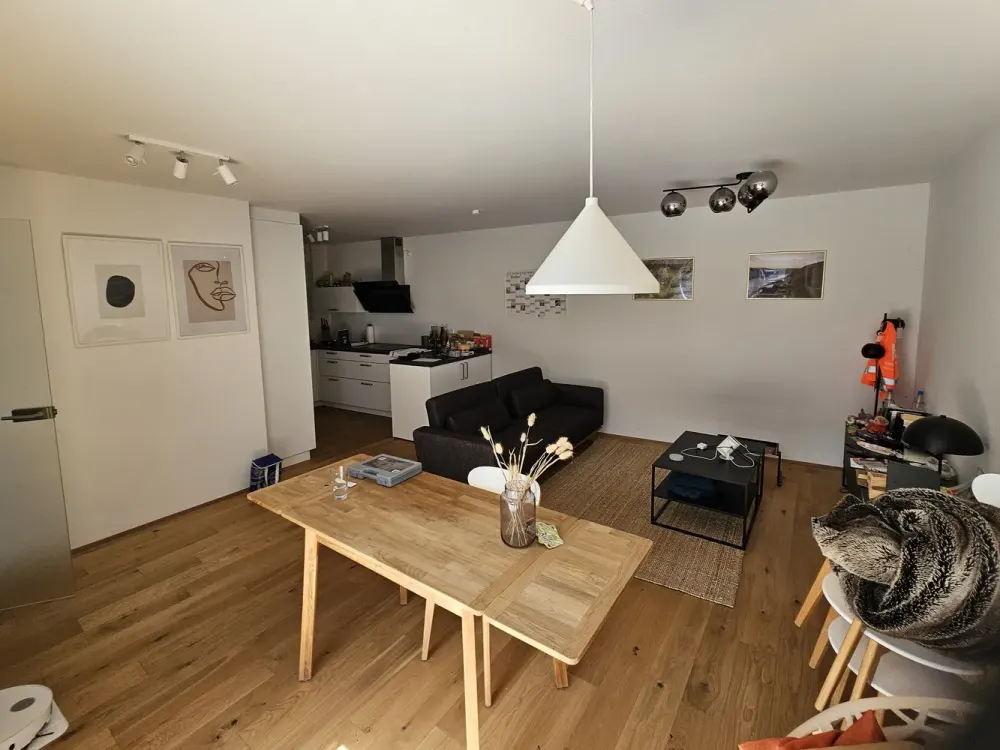 Möblierte 2 Zimmer-Wohnung mit EBK, Abstellraum, Kellerabteil und Stellplatz in Karlsruhe-Zentrum