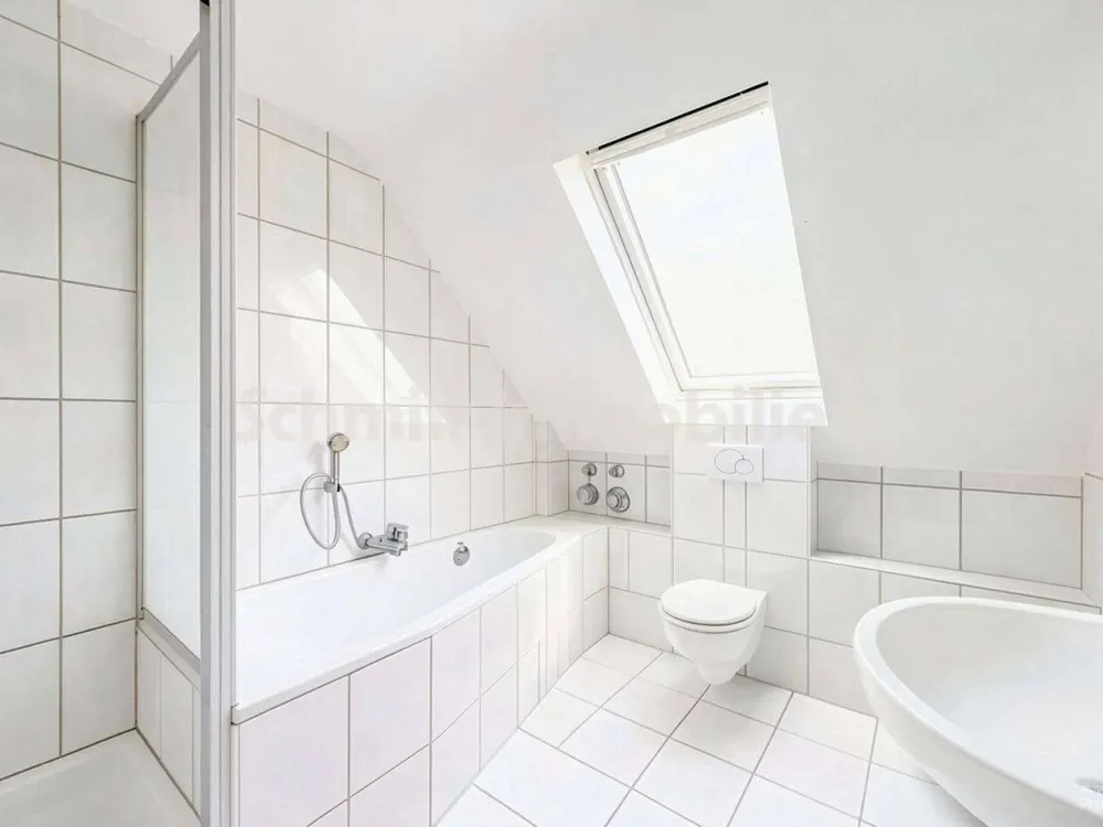 Wohnen im Dachgeschoss auf ca. 56 m² in Frankfurt-Griesheim