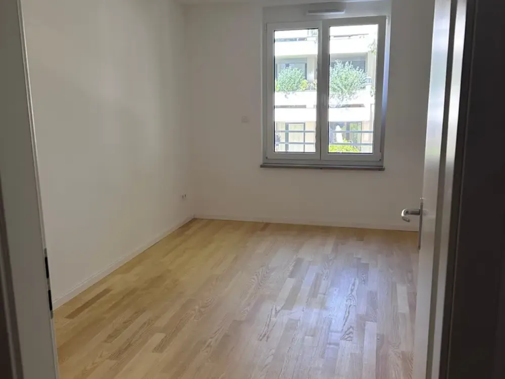 2 Room Apartment incl. Underground Parking Space - in Munich East